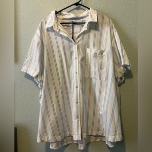 NWT Ava + Viv blue and white button up